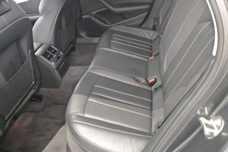 Used Audi A4L 2022 40 TFSI Luxury Dynamic Model