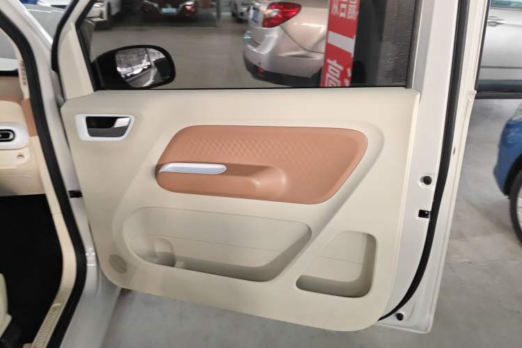 Used Wuling Hongguang MINIEV 2024 3rd Generation 215km Advanced Version
