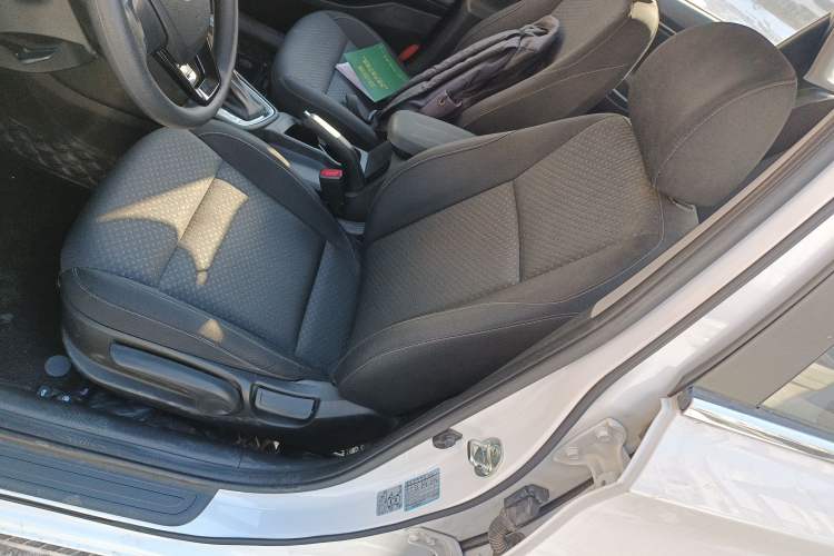 Used Hyundai Celesta 2018 1.6L Automatic GL Enjoyment Edition China VI compliant