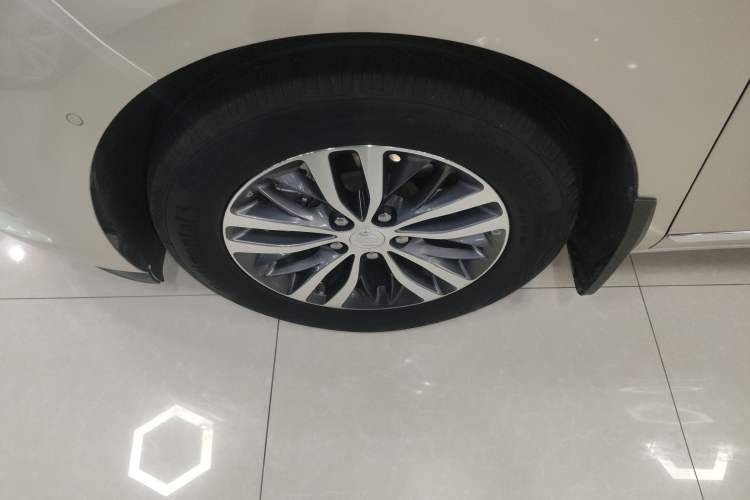 Used Buick GL8 2022 ES Landtrek 653T Luxury Edition
