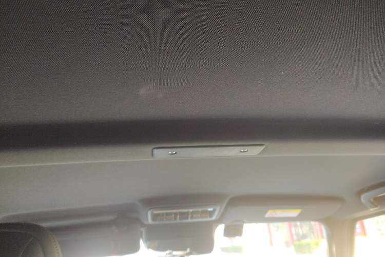 Used  V23 2025 501 Four-Wheel Drive Advanced Version
