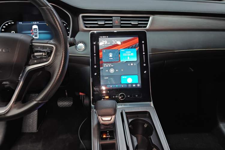 Used Roewe RX5 2020 PLUS 300TGI Automatic Ali National Trend Flagship Edition
