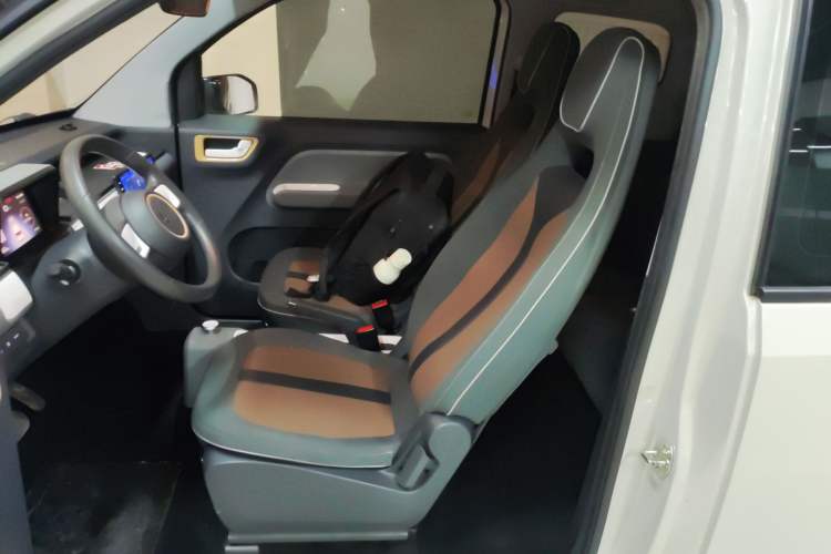 Used Wuling Hongguang MINIEV 2022 GAMEBOY 200km Play Edition with Lithium Iron Phosphate
