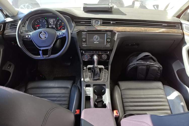 Used Volkswagen Magotan 2018 330TSI DSG Advanced Model
