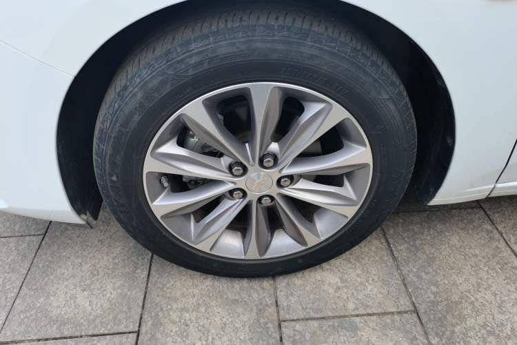 Used Chevrolet Monza 2022 320 Automatic Enjoyment Sunroof Version
