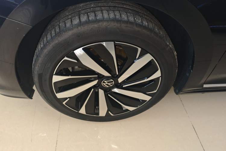 Used Volkswagen Passat 2025 Outstanding Model 330TSI Elite Edition
