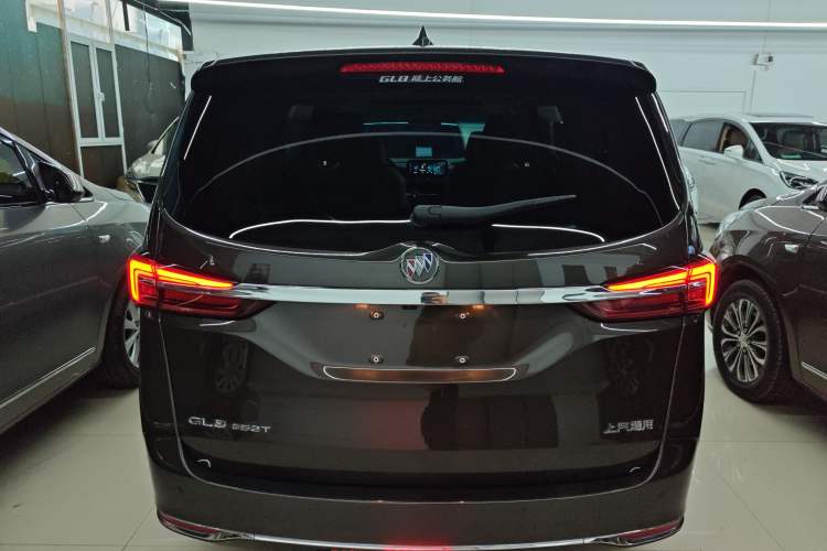 Used Buick GL8 2021 Land Cruiser Executive Class 652T Luxury Model
