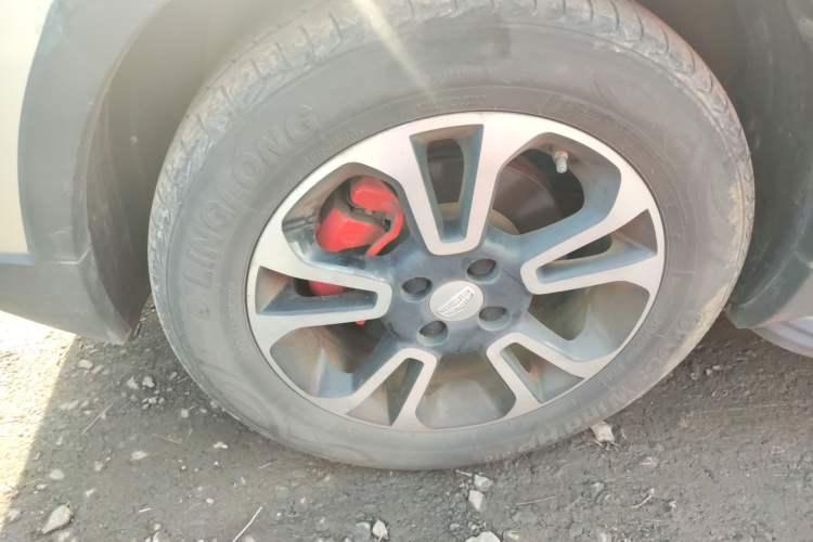 Used Geely Auto Vision X3 2017 1.5L Automatic Prestige Model
