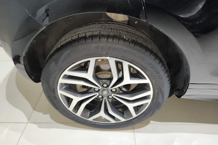 Used Land Rover Range Rover Evoque 2021 Range Rover Velar L 249PS R-Dynamic First Edition
