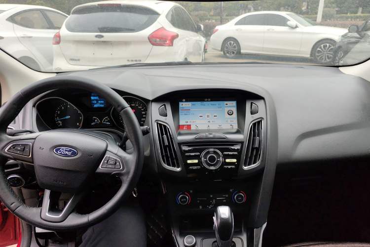 Used Ford Focus 2017 Hatchback 1.6L Automatic Fashion Edition Smart Drive Version