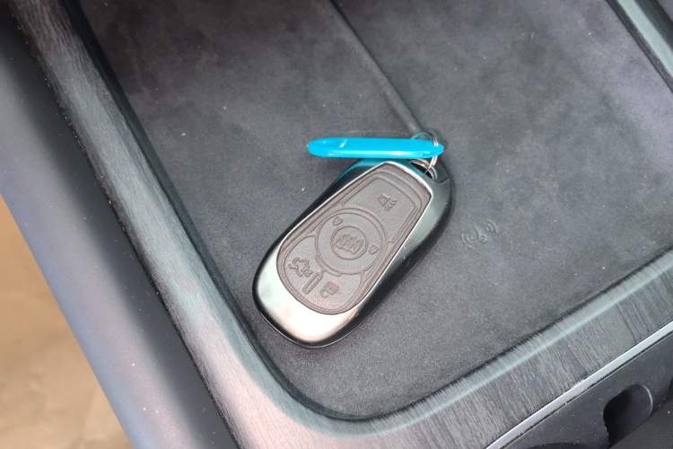 Used Roewe D7 2023 DMH 125km Superior Edition
