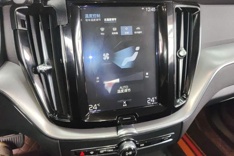 Used Volvo XC60 2019 T5 4x4 Smart Edition China VI Standard