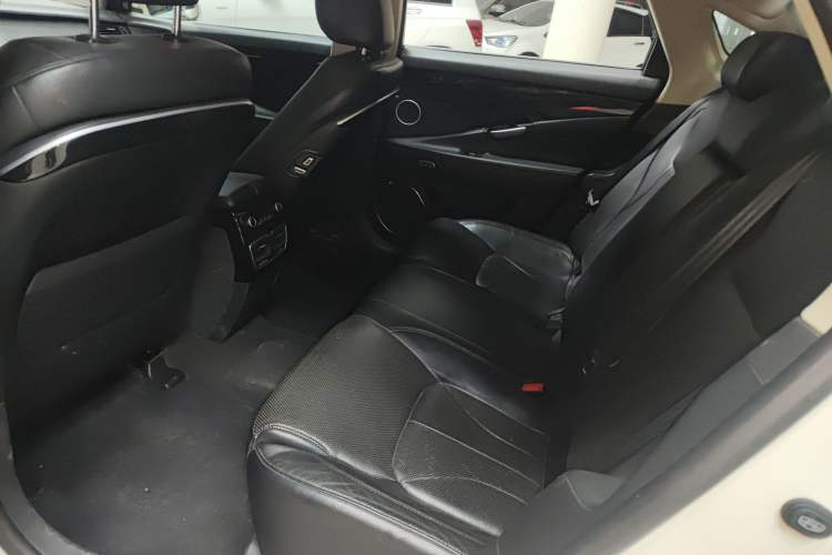 Used Geely Auto Emgrand GT 2015 1.8T Flagship Model
