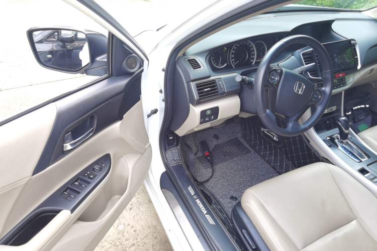 Used Honda Accord 2014 2.0L EX Luxury Edition
