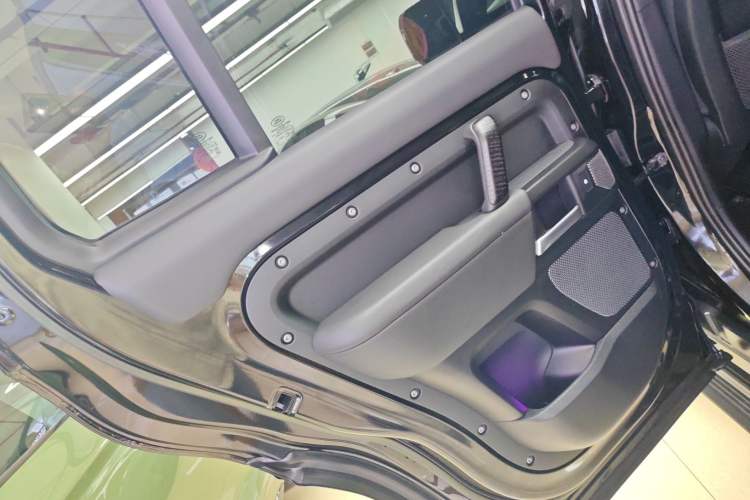 Used Land Rover Defender 2023 110 3.0T P400 Dark Edition
