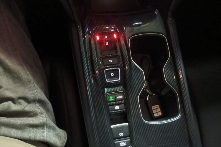 Used Honda Accord 2018 Rui Hybrid 2.0L Rui Ling Edition China VI
