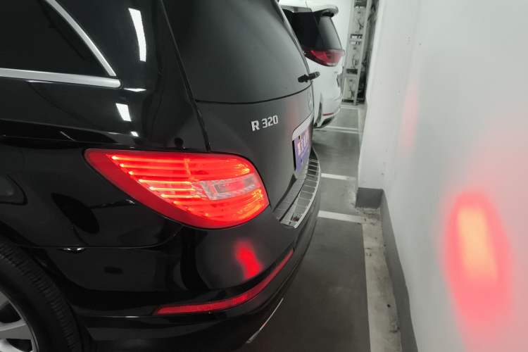 Used Mercedes-Benz R-Class 2017 R 320 4MATIC Business Edition Prestige Model