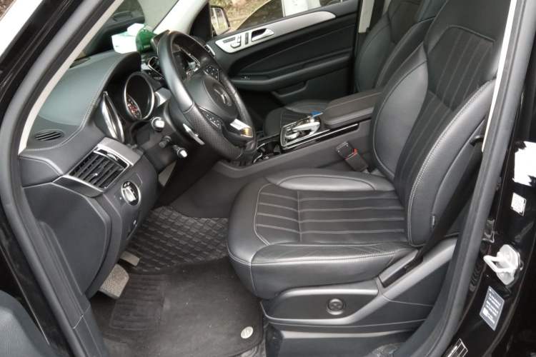 Used Mercedes-Benz GLS 2017 GLS 400 4MATIC Fashion Edition
