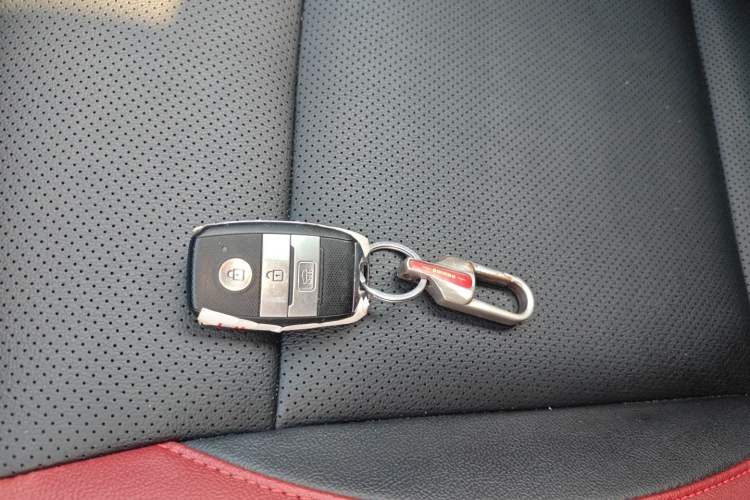 Used Kia KX Cross 2018 1.6L Automatic Dynamic Sunroof Version
