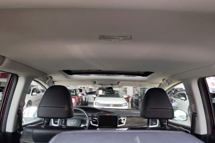 Used Honda Jade 2017 1.8L automatic Comfort version 5 seats
