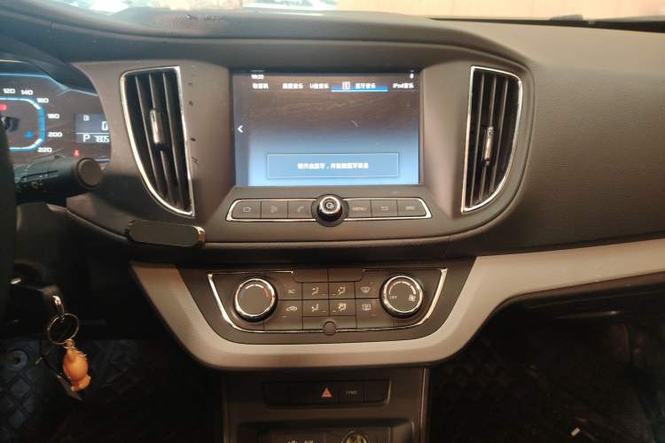 Used Roewe 360 2016 1.5L Automatic Smart Screen Version

