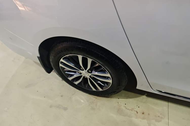 Used Buick GL8 2023 ES Lu Zun Deluxe Model
