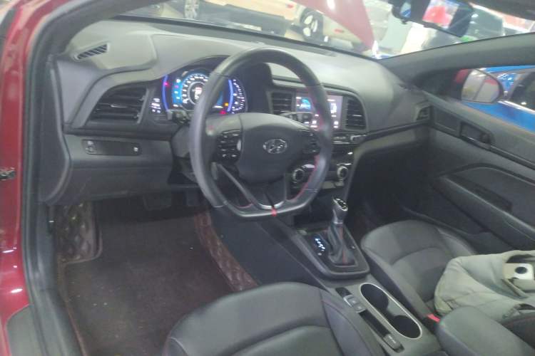 Used Hyundai Elantra 2019 1.4T Dual-Clutch Xuan Dong · Dynamic Model