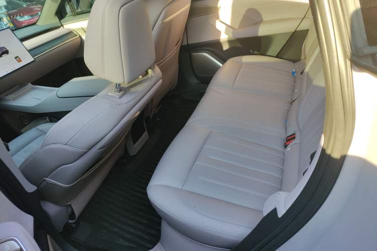 Used ONVO L60 2024 60 kWh Rear-Drive Version