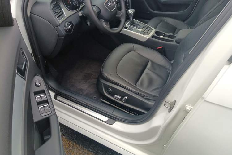 Used Audi A4L 2016 30 TFSI Collector's Edition Automatic Comfort Model