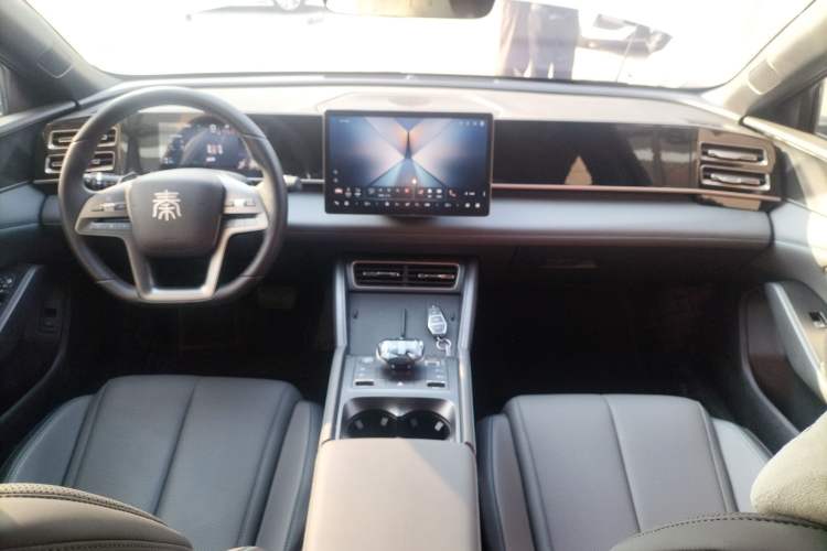 Used BYD Qin L 2025 DM-i Smart Drive 80KM Leading Model