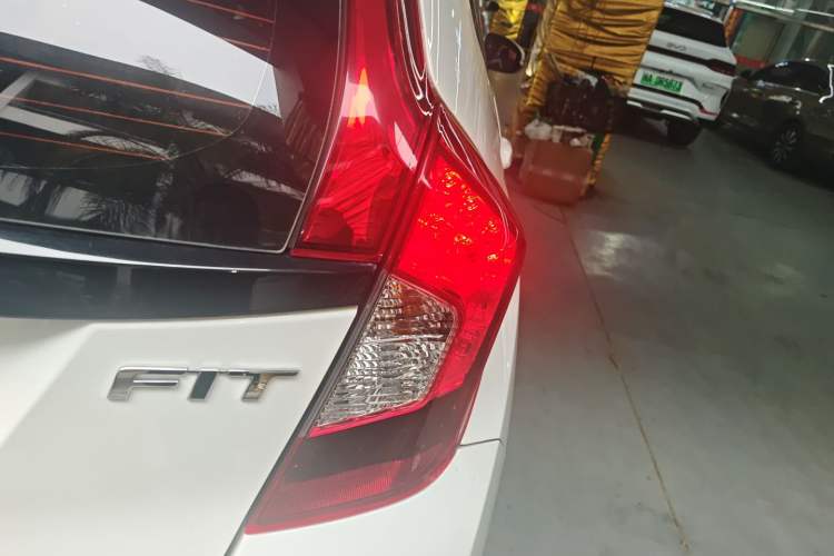 Used Honda Fit 2018 1.5L CVT Comfort Sunroof Version