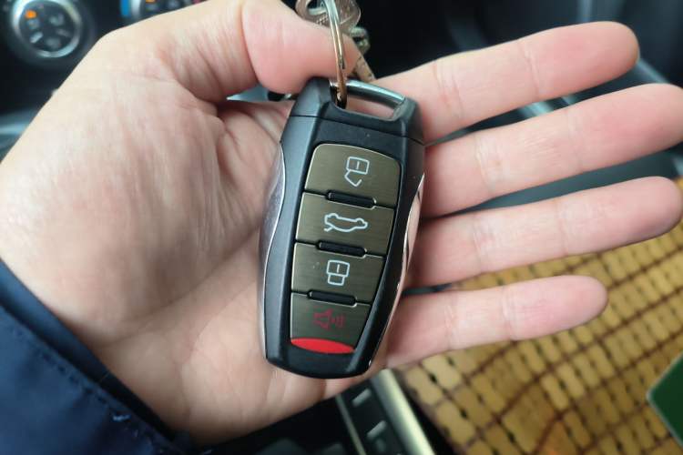 Used Haval H7 2016 Blue-Label H7 2.0T Automatic Elite Model
