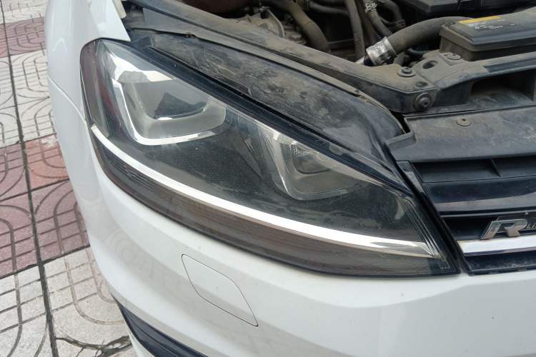 Used Volkswagen Golf 2016 1.4TSI Automatic R-Line
