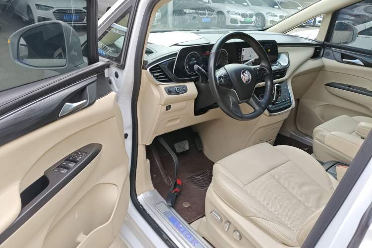 Used Buick GL8 2023 ES Lu Zun Deluxe Model
