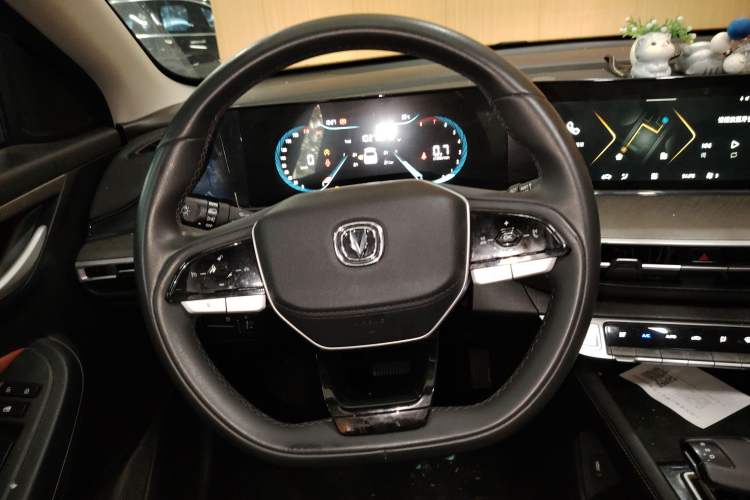 Used Changan Eado 2023 Changan Edition PLUS Blue Whale NE 1.4T GDI DCT Prestige Version