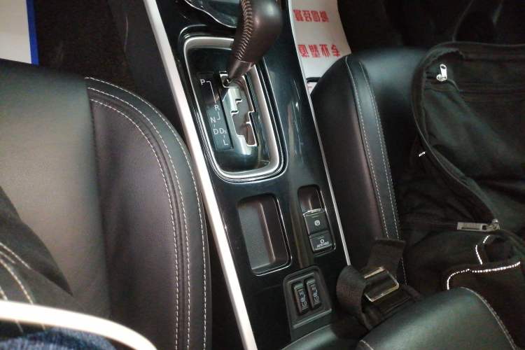 Used Mitsubishi Outlander 2020 2.0L Two-Wheel Drive Comfort Edition 7-Seater