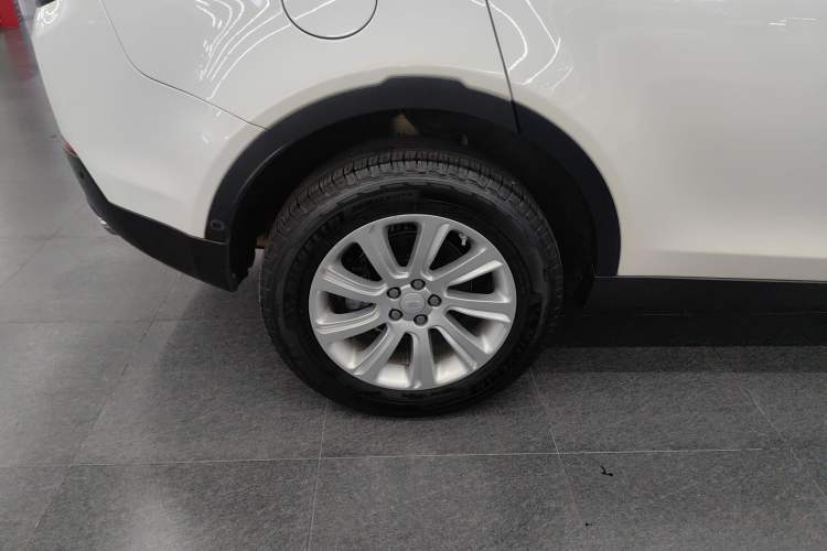 Used Land Rover Discovery Sport 2018 240 PS PURE Edition
