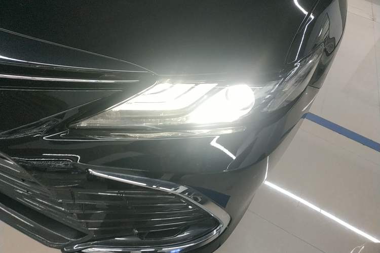 Used Toyota Camry 2021 2.0G Luxury Edition
