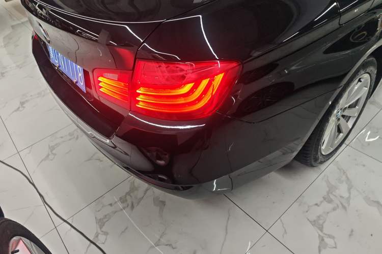 Used BMW 5 Series 2014 520Li Elegant Model
