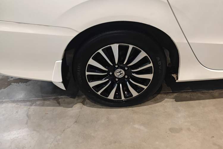 Used Honda Crider 2015 1.8L Automatic Luxury Edition
