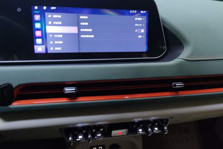 Used ORA Good Cat 2022 400km Standard Range Luxury Version Lithium Iron Phosphate