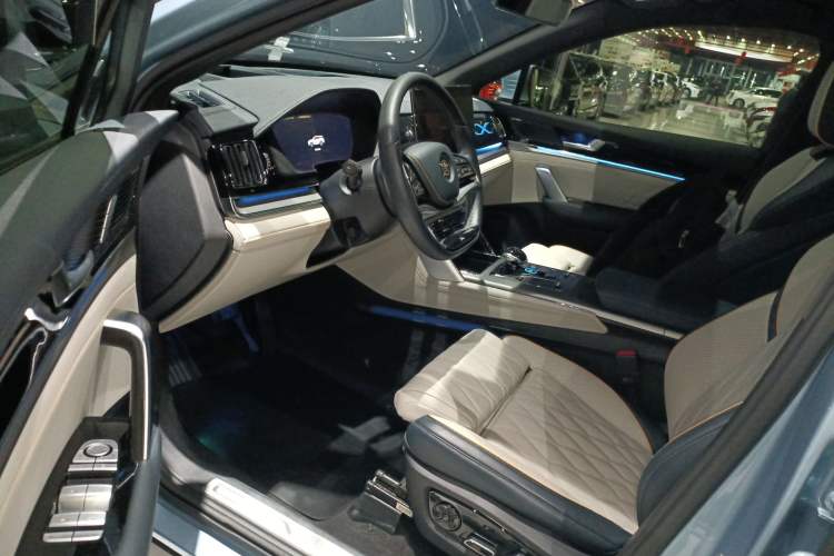 Used BYD Tang New Energy 2024 EV Champion Edition 635 km All-Wheel-Drive Flagship Model