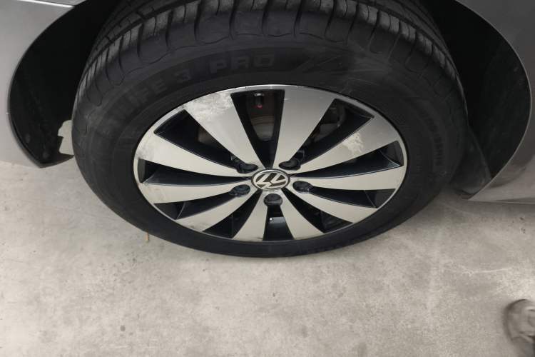 Used Volkswagen Sagitar 2017 230TSI Automatic Comfort Version
