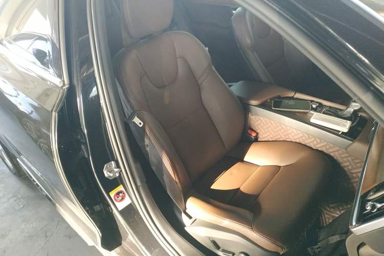 Used Volvo S90 2020 T5 Zhiyi Luxury Edition