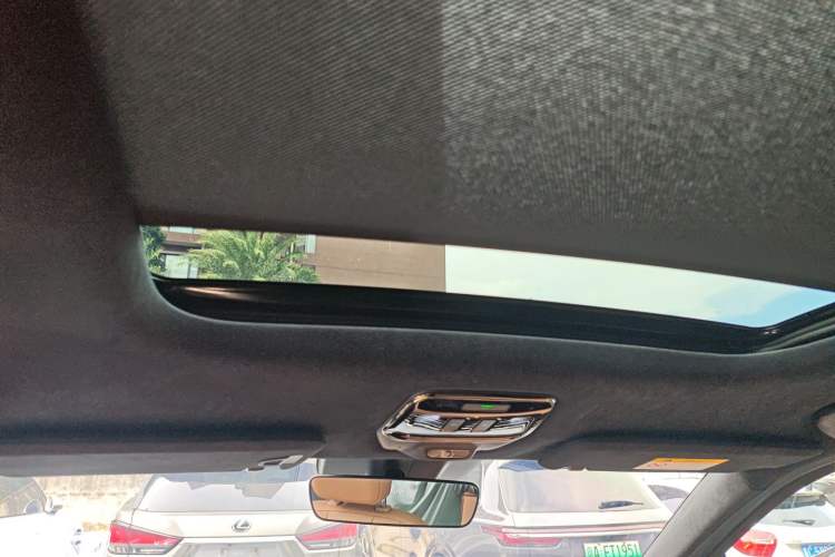 Used Nio ES8 2020 580 km Range Signature Edition Six-Seater Version
