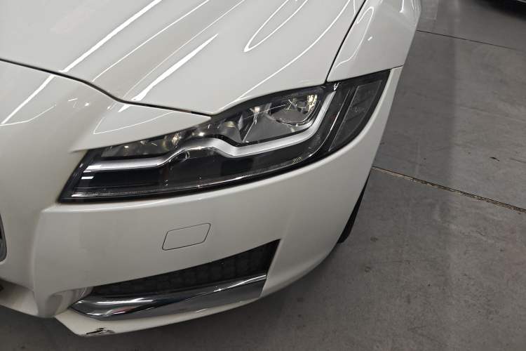 Used Jaguar XFL 2018 XFL 2.0T 250 PS Luxury Edition
