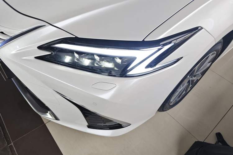 Used Lexus ES 2025 200 Premium Edition