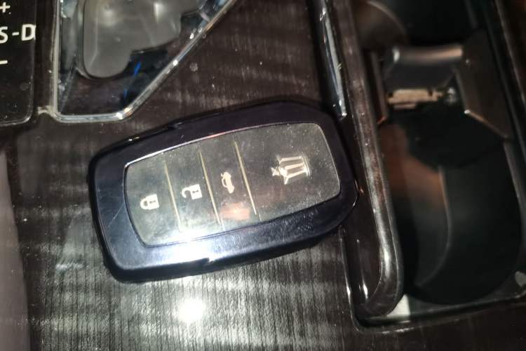 Used Toyota Crown 2017 2.0T Sport Edition
