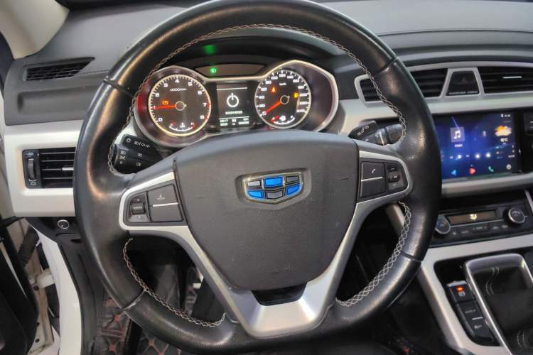 Used Geely Auto Emgrand X7 Sport 2018 2.0L Manual Two-Wheel Drive Zhiya Version