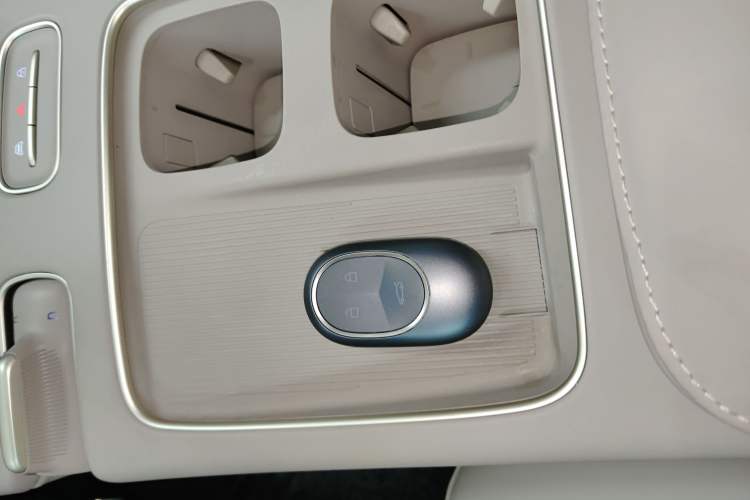 Used Nio ES8 2023 75 kWh Executive Edition